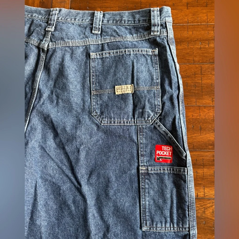 Wrangler Men's 100% Cotton Carpenter Jean Shorts -Size 44 - Durable & Dependable